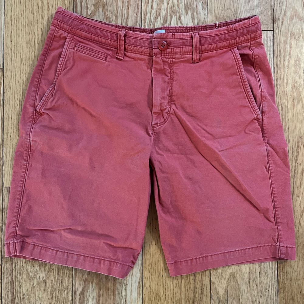 Gap 31 waist shorts. Salmon/pink